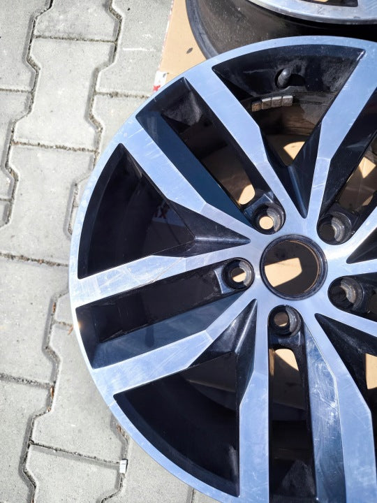 1x Alufelge 17 Zoll 7.0" 5x112 49ET 3G0601025G VW Golf Rim Wheel FEL3056013212na