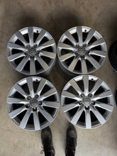 Laden Sie das Bild in den Galerie-Viewer, 4x Alufelge 17 Zoll 8.0" 5x112 47ET Glanz Silber 8K0601025BC Audi Rim Wheel FEL8952838860vh