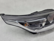Laden Sie das Bild in den Galerie-Viewer, Frontscheinwerfer Kia Ceed 92102J7050 Rechts Scheinwerfer Headlight