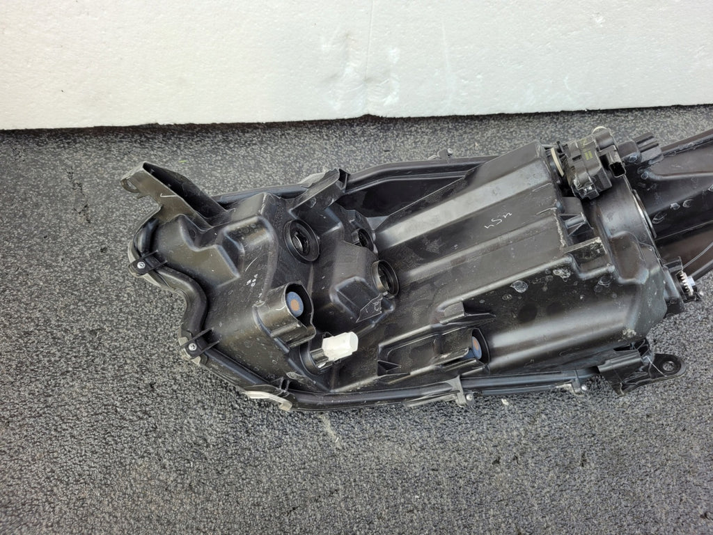 Frontscheinwerfer Toyota Yaris Model LED Rechts Scheinwerfer Headlight SCH4111828326hu
