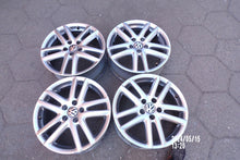 Laden Sie das Bild in den Galerie-Viewer, 4x Alufelge 17 Zoll 7.0" 5x112 54ET 1K0601025AF VW Caddy V Golf VI Touran I FEL1409383922et