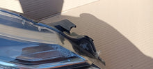 Laden Sie das Bild in den Galerie-Viewer, Frontscheinwerfer Toyota Yaris 81110-0D35006 Rechts Scheinwerfer Headlight SCH4346256441wz