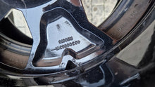 Laden Sie das Bild in den Galerie-Viewer, 1x Alufelge 17 Zoll 6.5&quot; 5x114.3 50ET Glanz Schwarz 403000531 Renault Rim Wheel
