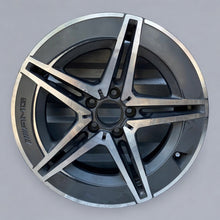 Laden Sie das Bild in den Galerie-Viewer, 1x Alufelge 18 Zoll 7.5&quot; 5x112 A2064011700 Mercedes-Benz Rim Wheel