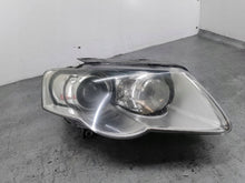 Load image into Gallery viewer, Frontscheinwerfer VW Passat 3C0941752K 4L0907391 Xenon Rechts Headlight SCH1985940223od