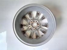 Laden Sie das Bild in den Galerie-Viewer, 1x Alufelge 16 Zoll 6.5" 5x114.3 44ET Glanz Silber 403007521R Renault Zoe FEL9104234456hn