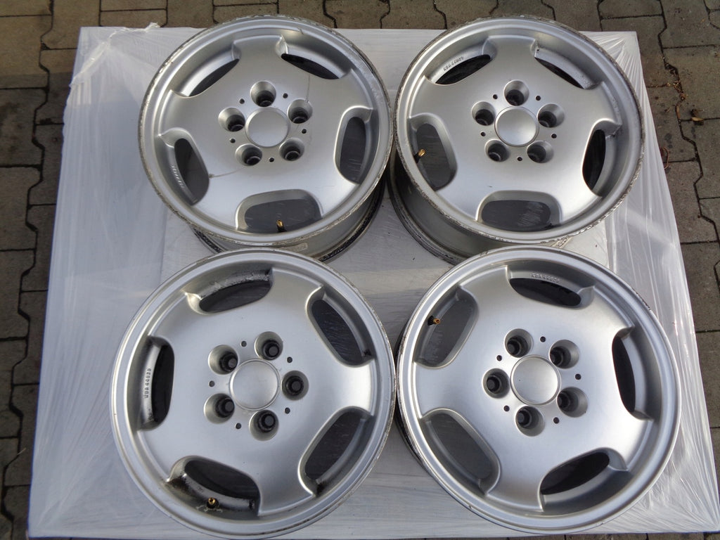 4x Alufelge 15 Zoll 7.0" 5x112 37ET Silber A2314010400 Mercedes-Benz Clk