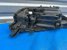 Load image into Gallery viewer, Frontscheinwerfer Toyota 4 Yaris Ein Stück (Rechts oder Links) Headlight