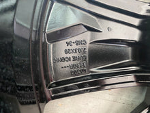 Load image into Gallery viewer, 1x Alufelge 20 Zoll 7.0" 5x114.3 34ET 403003990R Renault Megane IV E-Tech FEL9351885274as