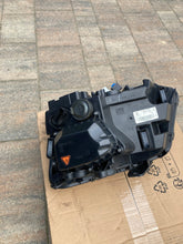 Load image into Gallery viewer, Frontscheinwerfer VW Amarok 2H1941016AF 2H1941018A LED Rechts Headlight SCH3285111630an