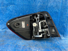 Load image into Gallery viewer, Rückleuchte Mercedes-Benz W164 Rechts Rearlight