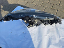 Load image into Gallery viewer, Frontscheinwerfer Toyota Yaris Links Scheinwerfer Headlight