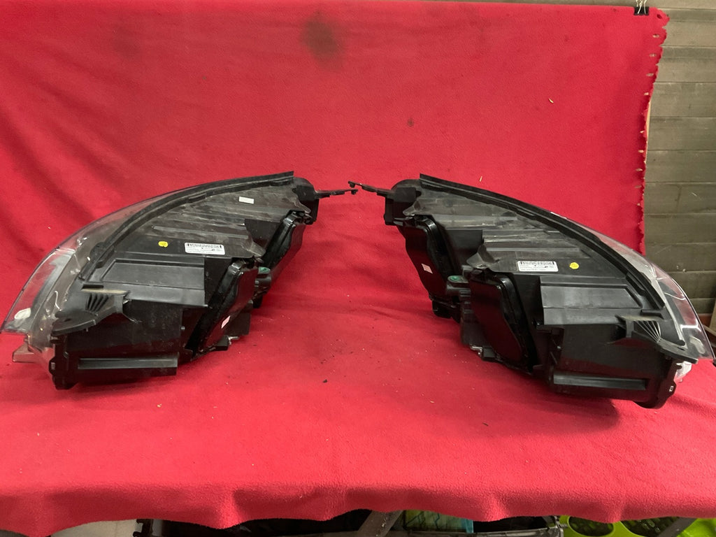 Frontscheinwerfer Opel Zafira Vivaro 9832836480 9832837680 Xenon Ein Satz