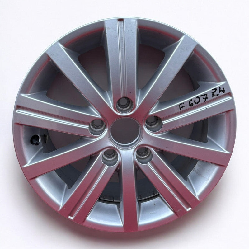 1x Alufelge 15 Zoll 6.5" 5x112 50ET 5K0601025J VW Golf Touran Rim Wheel