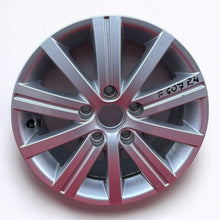 Load image into Gallery viewer, 1x Alufelge 15 Zoll 6.5&quot; 5x112 50ET 5K0601025J VW Golf Touran Rim Wheel