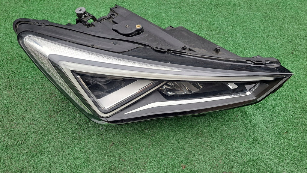 Frontscheinwerfer Seat Tarraco 5FJ941008D Rechts Scheinwerfer Headlight
