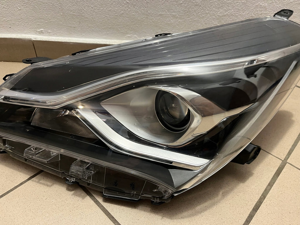 Frontscheinwerfer Toyota Yaris LED Ein Stück (Rechts oder Links) Headlight SCH4560334519lo