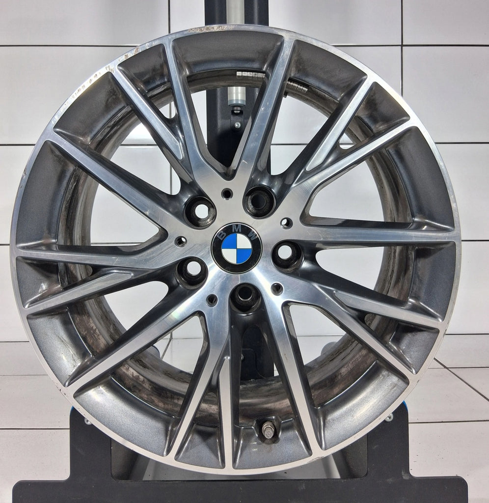 1x Alufelge 17 Zoll 47ET Glanz Grau 7849122 BMW 1 F40 Rim Wheel FEL5464926038rr