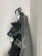 Load image into Gallery viewer, Frontscheinwerfer Toyota Yaris K0-6EU Rechts Scheinwerfer Headlight SCH5847142628gj