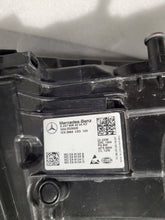 Laden Sie das Bild in den Galerie-Viewer, Frontscheinwerfer Mercedes-Benz W247 A2479064205KZ Full LED Rechts Headlight SCH3013326650fu