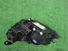 Laden Sie das Bild in den Galerie-Viewer, Frontscheinwerfer Mercedes-Benz W213 A2139067609 Full LED Rechts Headlight SCH1853048410th