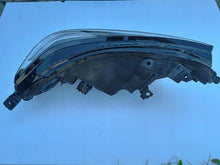 Laden Sie das Bild in den Galerie-Viewer, Frontscheinwerfer Honda Hr-V Logo W6500 Full LED Ein Stück (Rechts oder Links)