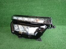 Laden Sie das Bild in den Galerie-Viewer, Frontscheinwerfer Skoda Kamiq 658941016 Rechts Scheinwerfer Headlight SCH5298639479zx
