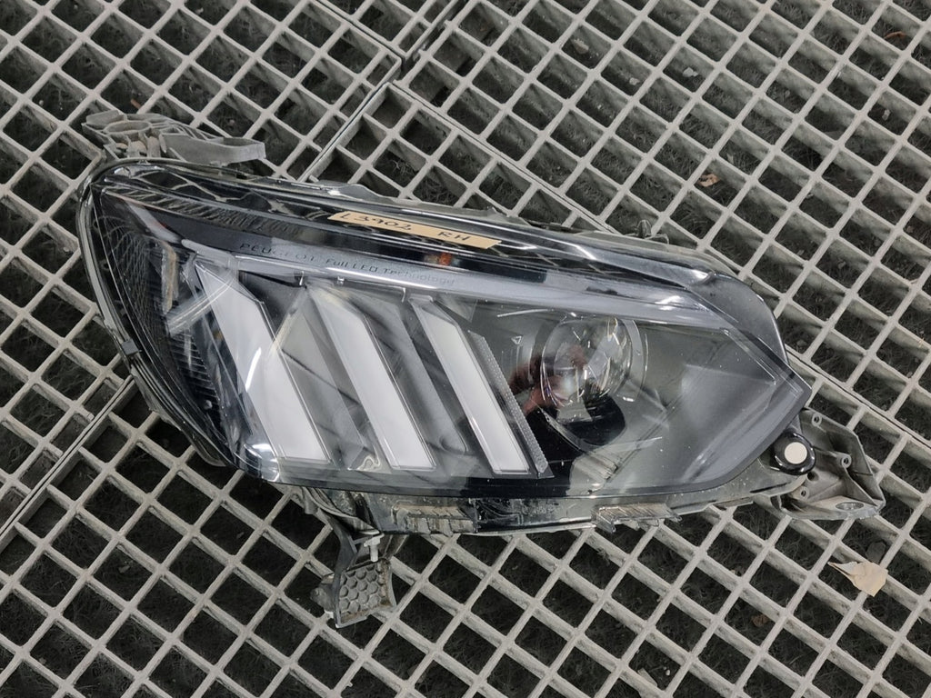 Frontscheinwerfer Peugeot 2008 II 1674248380 1674248480 Rechts oder Links SCH6670146739at