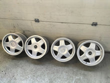 Laden Sie das Bild in den Galerie-Viewer, 1x Alufelge 15 Zoll 7.0&quot; 5x112 Audi 80 Rim Wheel