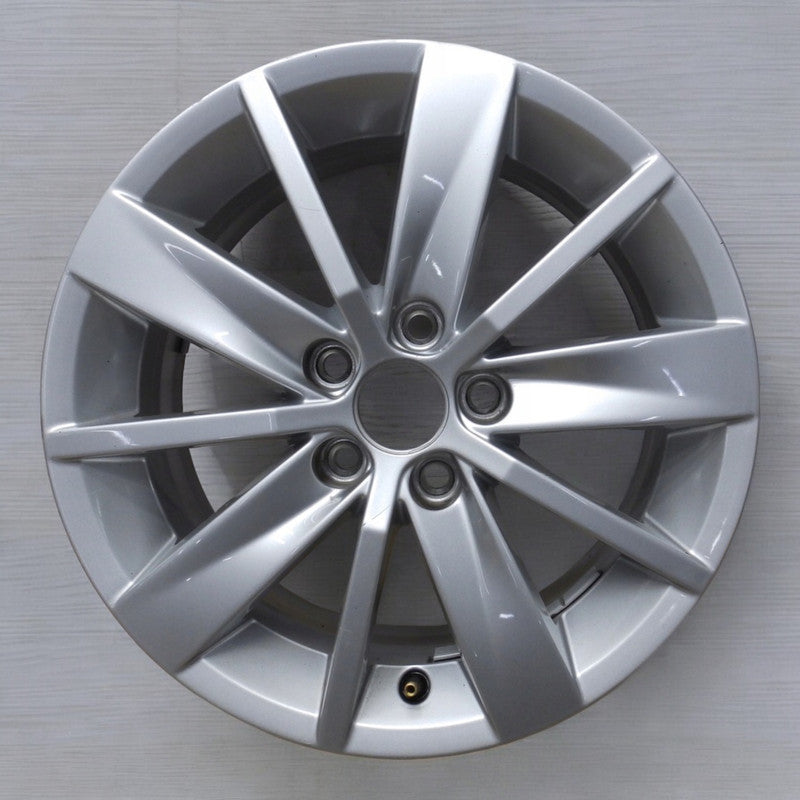 1x Alufelge 15 Zoll 6.0" 5x100 38ET Glanz Silber 6C0601025 VW Polo Rim Wheel