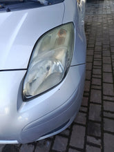 Laden Sie das Bild in den Galerie-Viewer, Frontscheinwerfer Toyota Yaris Links Scheinwerfer Headlight SCH1764150696bo
