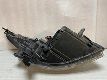 Load image into Gallery viewer, Frontscheinwerfer Renault Trafic III 260608582R Full LED FALSE Headlight SCH5749879239cq