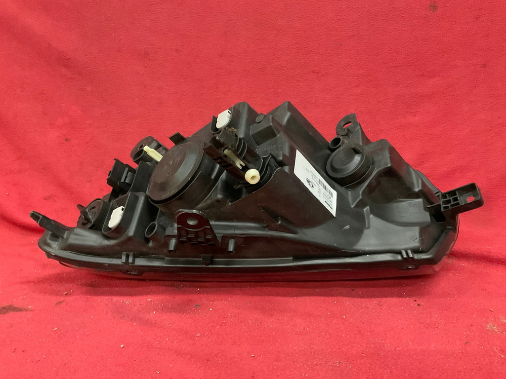 Frontscheinwerfer Renault Logan II Sandero 260105344R Rechts Headlight SCH9167121023iy