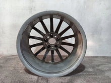 Laden Sie das Bild in den Galerie-Viewer, 1x Alufelge 18 Zoll 7.5" 5x112 52ET Glanz Schwarz A1764010200 Mercedes-Benz FEL7619996925na
