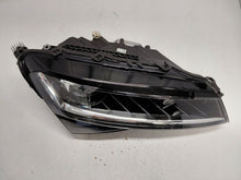 Laden Sie das Bild in den Galerie-Viewer, Frontscheinwerfer Skoda Superb III 3V1941016E Full LED Rechts Headlight SCH7945045978eg