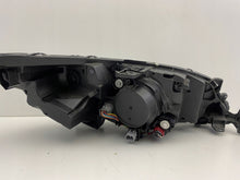 Laden Sie das Bild in den Galerie-Viewer, Frontscheinwerfer Mitsubishi Eclipse Cross 8301D681 LED Links Headlight