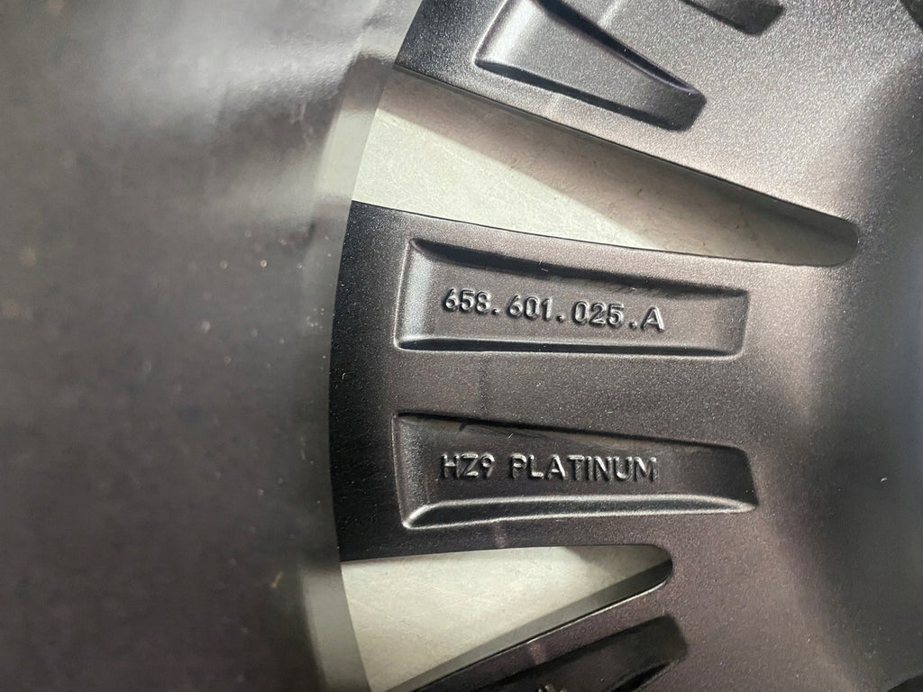 1x Alufelge 17 Zoll 6.5" 5x100 40ET 685601025 Skoda Kamiq Rim Wheel