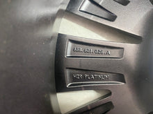 Laden Sie das Bild in den Galerie-Viewer, 1x Alufelge 17 Zoll 6.5&quot; 5x100 40ET 685601025 Skoda Kamiq Rim Wheel