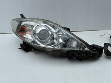 Laden Sie das Bild in den Galerie-Viewer, Frontscheinwerfer Mazda 5 I Xenon Ein Satz Scheinwerfer Headlight SCH5708621963gz