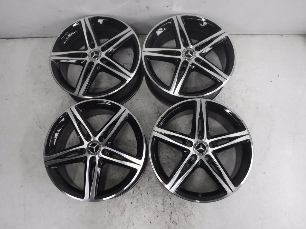4x Alufelge 18 Zoll 7.5" 5x112 49ET Glanz Schwarz A1774010700 Mercedes-Benz W177 FEL9907796824oo