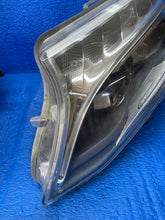 Laden Sie das Bild in den Galerie-Viewer, Frontscheinwerfer Mercedes-Benz Vito W447 4479064700 Rechts Headlight