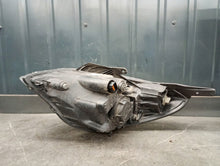 Load image into Gallery viewer, Frontscheinwerfer Hyundai I20 92102-4P000 Rechts Scheinwerfer Headlight