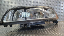 Laden Sie das Bild in den Galerie-Viewer, Frontscheinwerfer Volvo Xc70 V70 II 30698835 Links Scheinwerfer Headlight