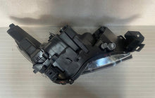 Laden Sie das Bild in den Galerie-Viewer, Frontscheinwerfer Mazda Cx5 Cx-5 K124-51040 LED Ein Stück (Rechts oder Links) SCH6134797813sf