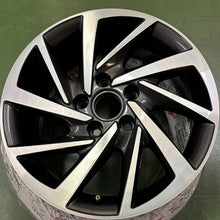 Laden Sie das Bild in den Galerie-Viewer, 1x Alufelge 16 Zoll 6.5" 5x112 46ET 5G0601025DM Mg Rim Wheel FEL2555274670fp