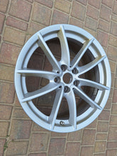 Laden Sie das Bild in den Galerie-Viewer, 1x Alufelge 18 Zoll 7.0" 5x112 22ET Glanz Silber 6880047 BMW X3 G01 G02 FEL7725055050ra