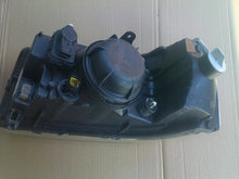 Laden Sie das Bild in den Galerie-Viewer, Frontscheinwerfer Land Rover Freelander Ein Stück (Rechts oder Links) Headlight SCH6810190745de