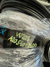 Laden Sie das Bild in den Galerie-Viewer, 4x Alufelge 18 Zoll 8.5" 5x112 49ET A2054019600 Mercedes-Benz W205 Rim Wheel FEL1468563348sc