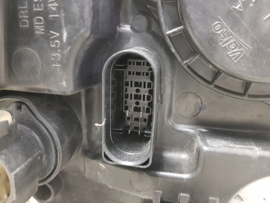 Frontscheinwerfer Seat I Ibiza 6F1941007C Full LED Ein Stück (Rechts oder Links)