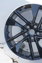 Load image into Gallery viewer, 1x Alufelge 21 Zoll 11.5&quot; 5x130 66ET 4J3601025AB Audi Rim Wheel